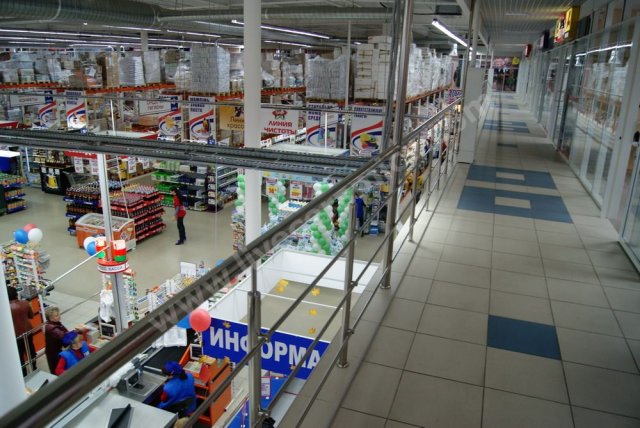 Прокуратура выявила нарушения в сфере условий труда в гипермаркете "Линия" города Грязи